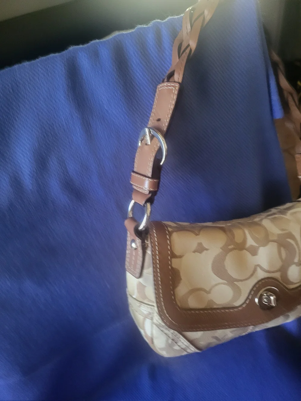 Coach Signature Canvas Brown Shoulder Bag with Matching Wallet - Picture 5 of 16